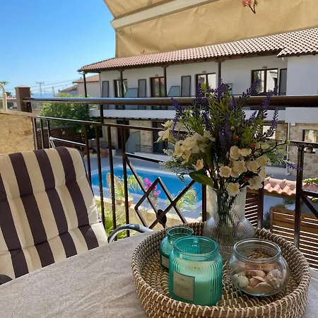 Mariposa Suites Afytos Exterior photo